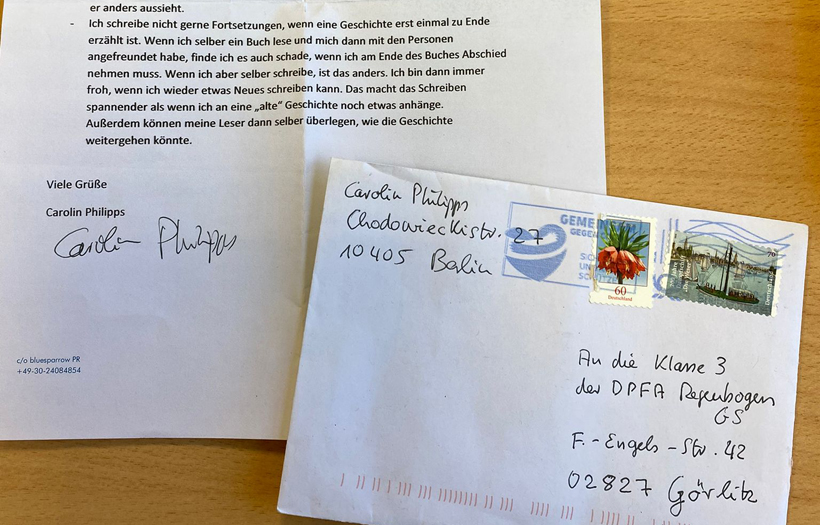 Briefbogen und Briefumschlag von Carolin Philipps an Klasse 3 der DPFA Görlitz